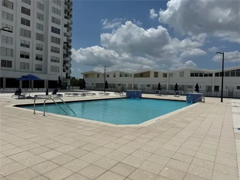 2780 NE 183rd Street Aventura FL 33160
