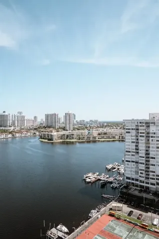 2780 NE 183rd Street Aventura FL 33160