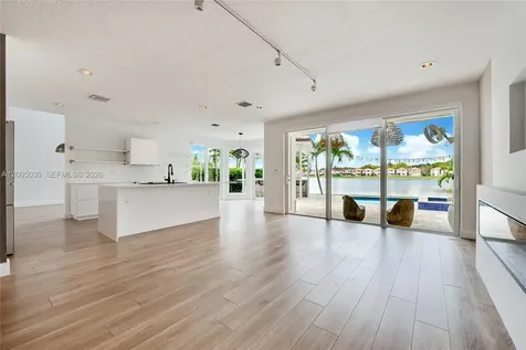 7094 NW 109th Court Doral FL 33178