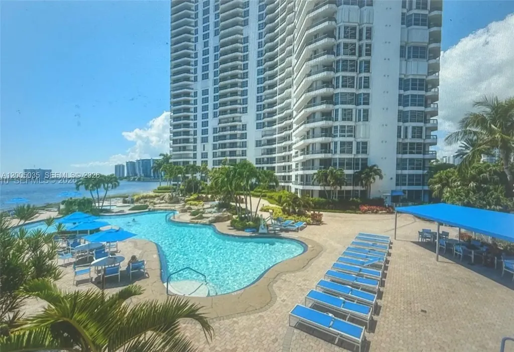 19195 NE Mystic Pointe Drive Aventura FL 33180
