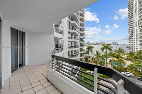 19195 NE Mystic Pointe Drive Aventura FL 33180