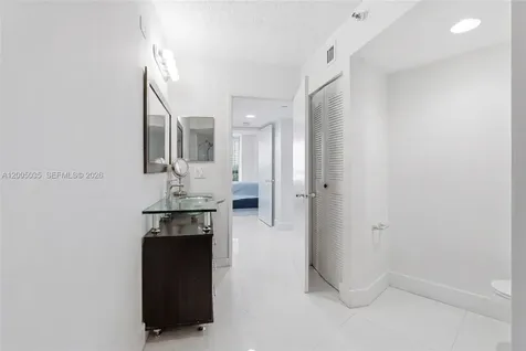 19195 NE Mystic Pointe Drive Aventura FL 33180