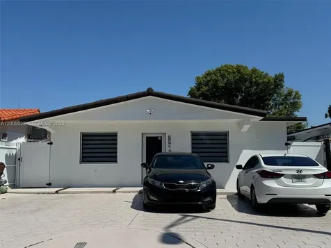 729 E 23rd Street Hialeah FL 33013