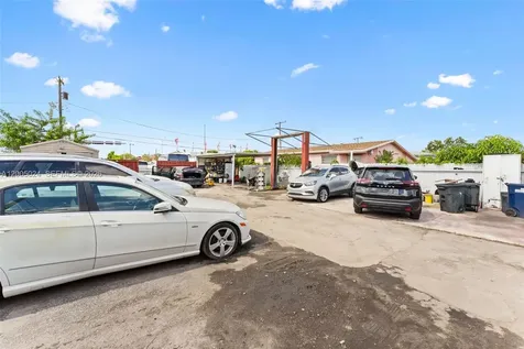 4245 E 8th Avenue Hialeah FL 33013