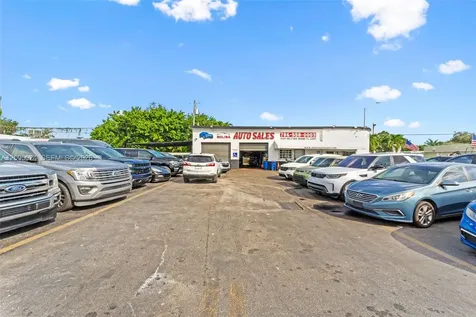 4245 E 8th Avenue Hialeah FL 33013