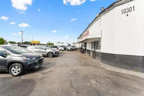 4245 E 8th Avenue Hialeah FL 33013
