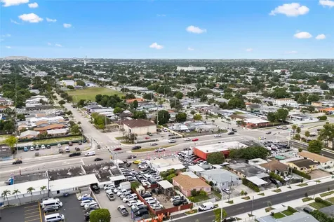 4245 E 8th Avenue Hialeah FL 33013