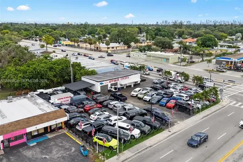 4245 E 8th Avenue Hialeah FL 33013