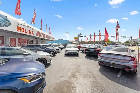 4245 E 8th Avenue Hialeah FL 33013
