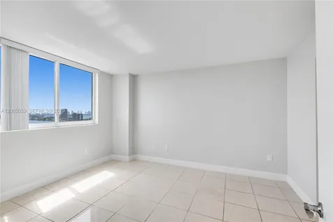 1800 N Bayshore Drive Miami FL 33132