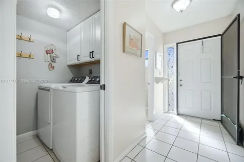 2750 NW 80th Avenue Sunrise FL 33322