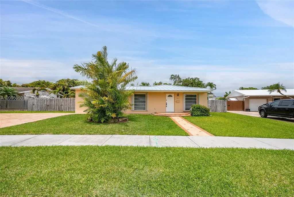 9411 SW 185th Terrace Cutler Bay FL 33157