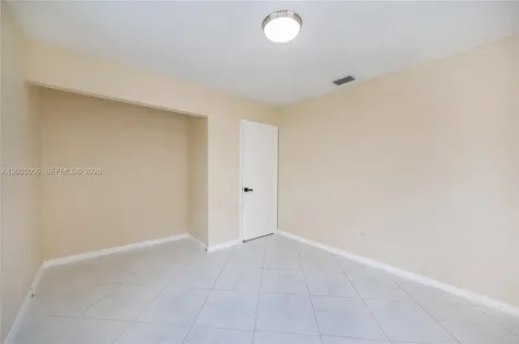 9411 SW 185th Terrace Cutler Bay FL 33157