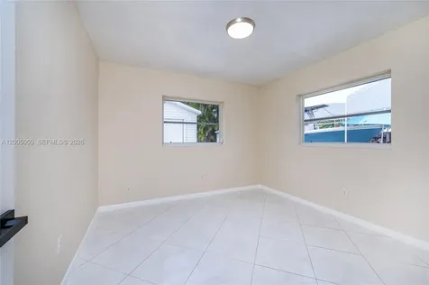 9411 SW 185th Terrace Cutler Bay FL 33157