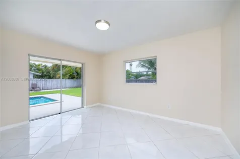 9411 SW 185th Terrace Cutler Bay FL 33157