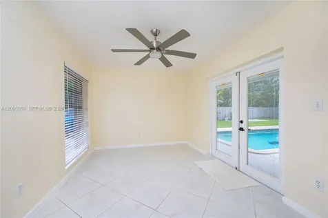 9411 SW 185th Terrace Cutler Bay FL 33157