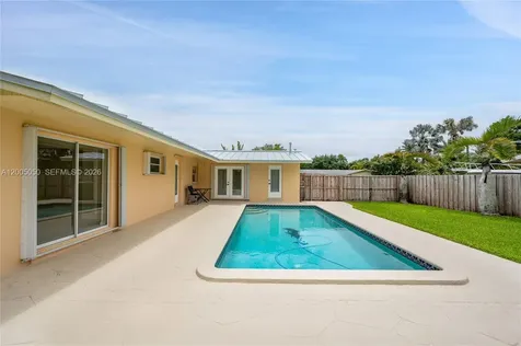 9411 SW 185th Terrace Cutler Bay FL 33157