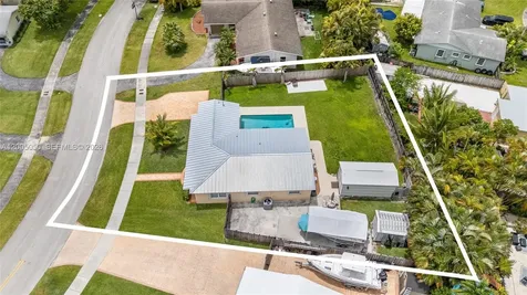 9411 SW 185th Terrace Cutler Bay FL 33157