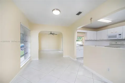 9411 SW 185th Terrace Cutler Bay FL 33157