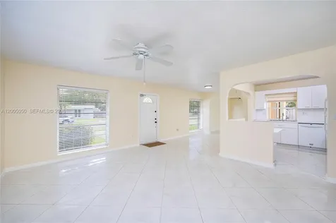 9411 SW 185th Terrace Cutler Bay FL 33157