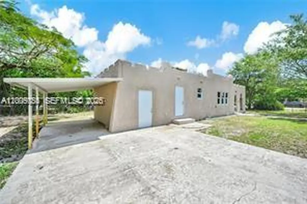 1301 Sharar Avenue Opa-Locka FL 33054