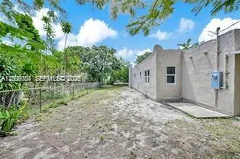 1301 Sharar Avenue Opa-Locka FL 33054