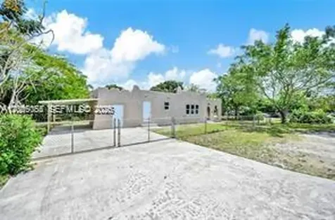 1301 Sharar Avenue Opa-Locka FL 33054