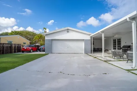 740 SW 7th Avenue Hallandale Beach FL 33009