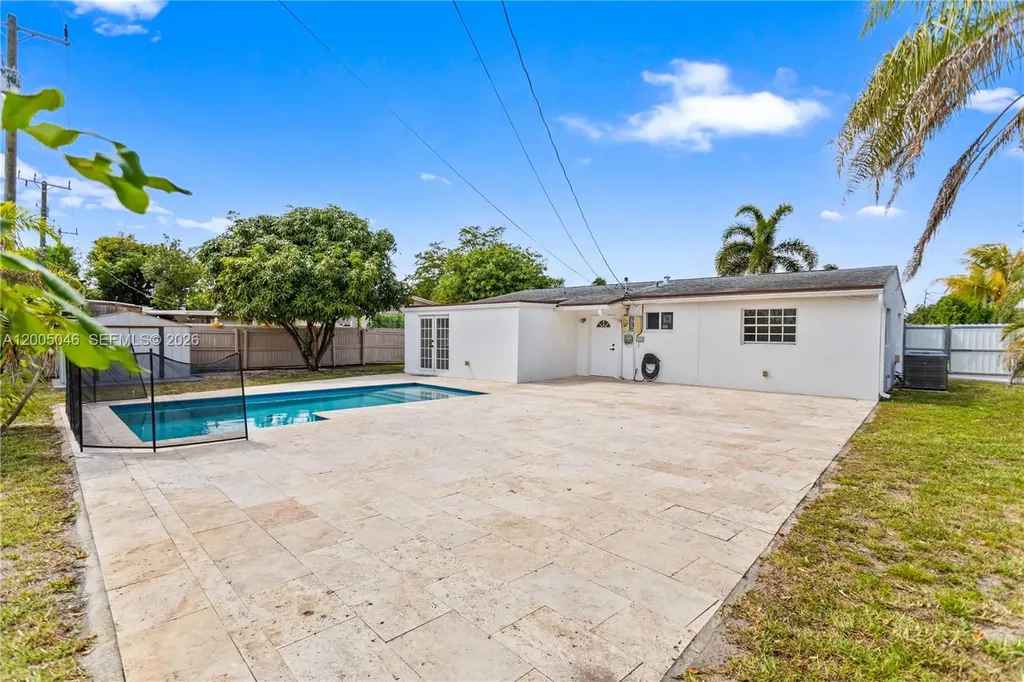6408 Pierce Street Hollywood FL 33024