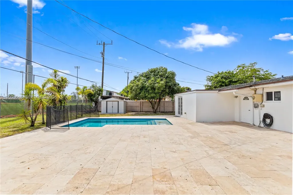 6408 Pierce Street Hollywood FL 33024