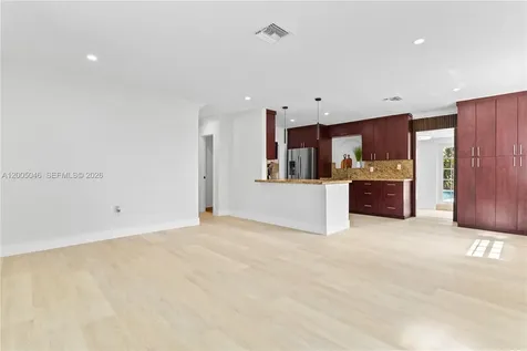 6408 Pierce Street Hollywood FL 33024