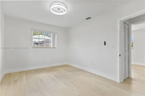 6408 Pierce Street Hollywood FL 33024