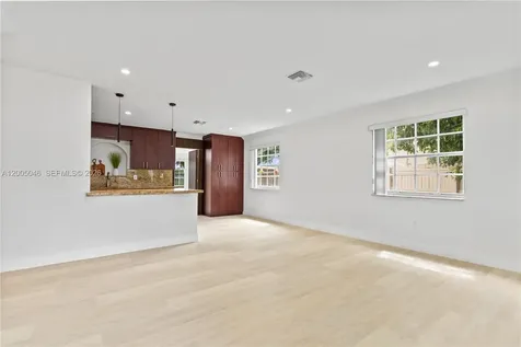 6408 Pierce Street Hollywood FL 33024