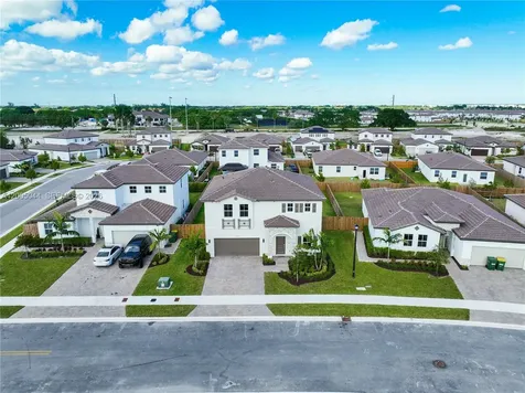 2333 SE 28th Court Homestead FL 33035