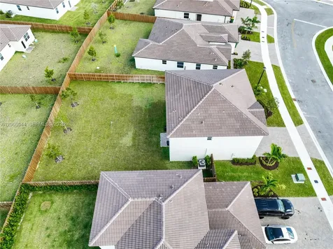 2333 SE 28th Court Homestead FL 33035