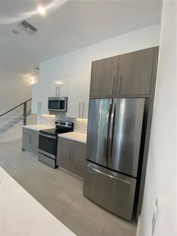 909 NW 45th Terrace Plantation FL 33317