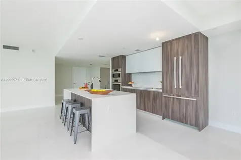 488 NE 18th Street Miami FL 33132
