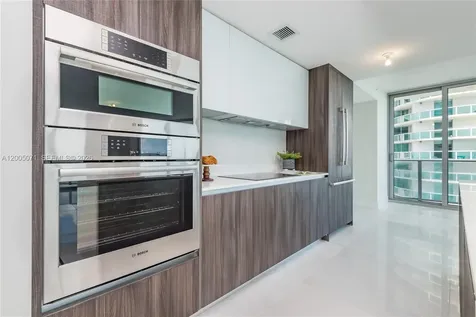 488 NE 18th Street Miami FL 33132