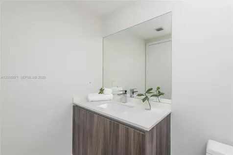 488 NE 18th Street Miami FL 33132