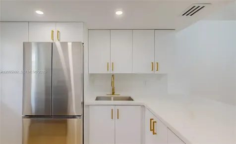 1333 E Hallandale Beach Boulevard Hallandale Beach FL 33009