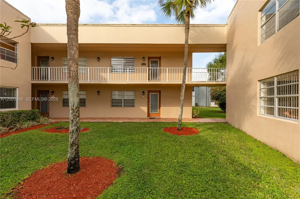 854 Normandy R Delray Beach FL 33484