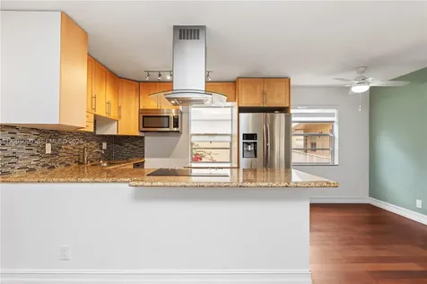 854 Normandy R Delray Beach FL 33484