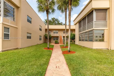 854 Normandy R Delray Beach FL 33484