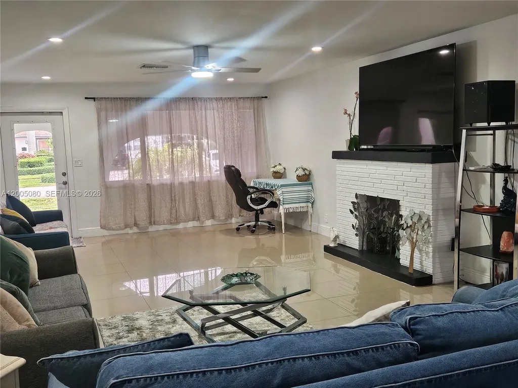 784 Pennsylvania Avenue Fort Lauderdale FL 33312