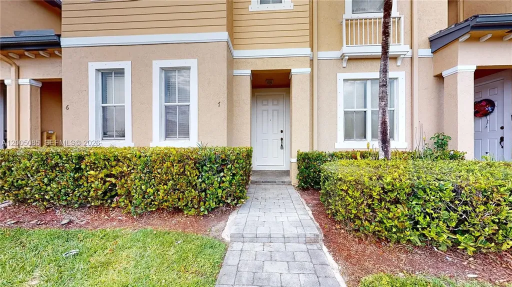 2929 SE 2nd Street Homestead FL 33033