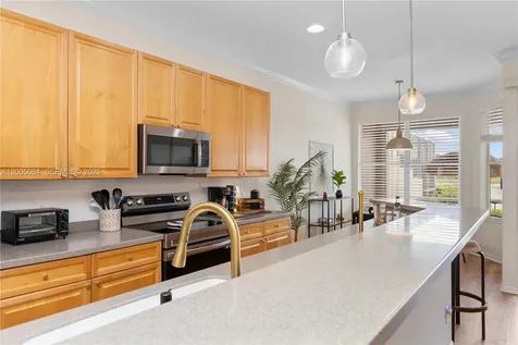 1896 Crestview Way Naples FL 34119