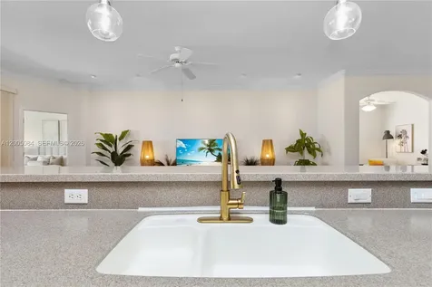 1896 Crestview Way Naples FL 34119