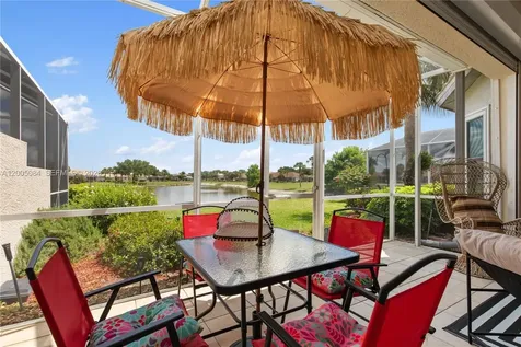 1896 Crestview Way Naples FL 34119
