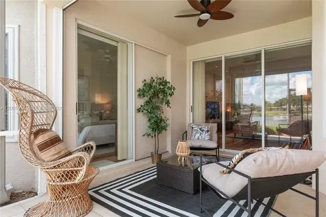 1896 Crestview Way Naples FL 34119