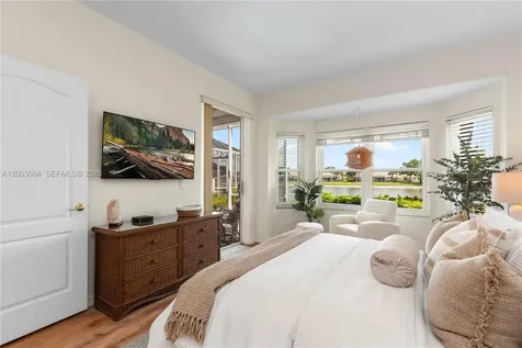 1896 Crestview Way Naples FL 34119